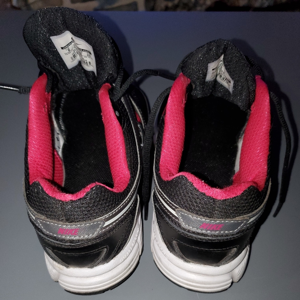 Women's Nike size 8 - Picture 4 of 5
